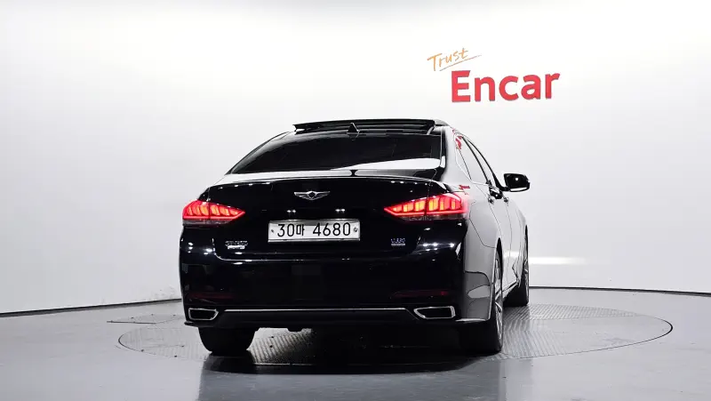 Hyundai Genesis