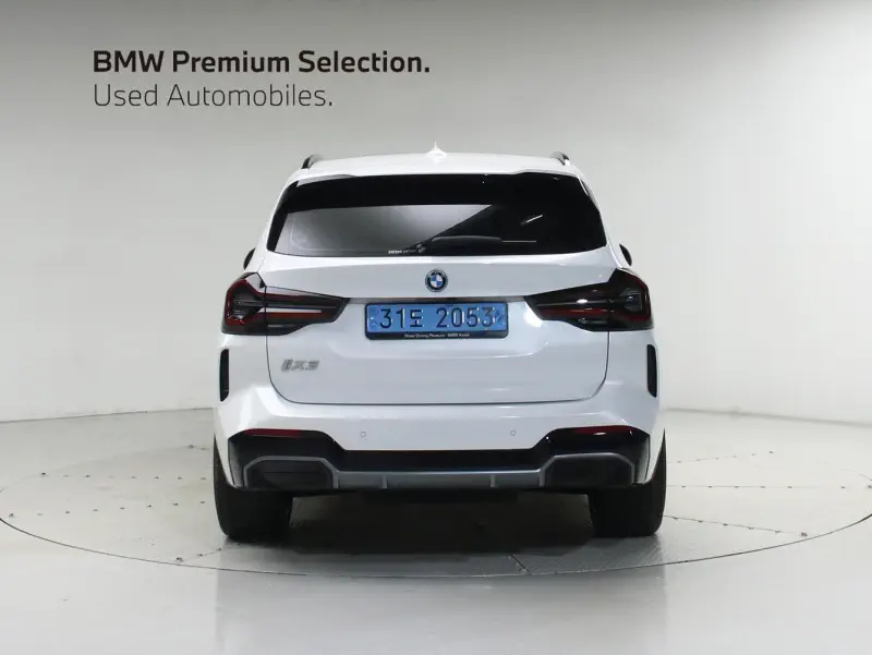 BMW iX3