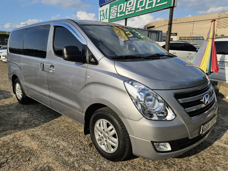 Hyundai Grand Starex