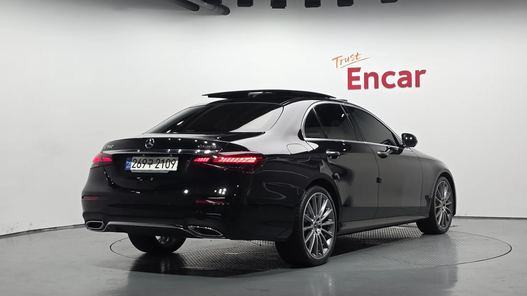 Mercedes-Benz E-Class 2022