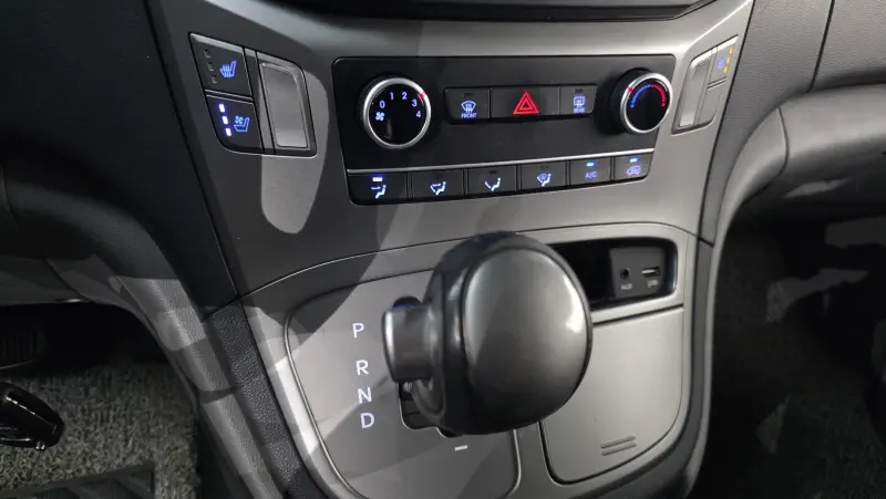 Hyundai Grand Starex