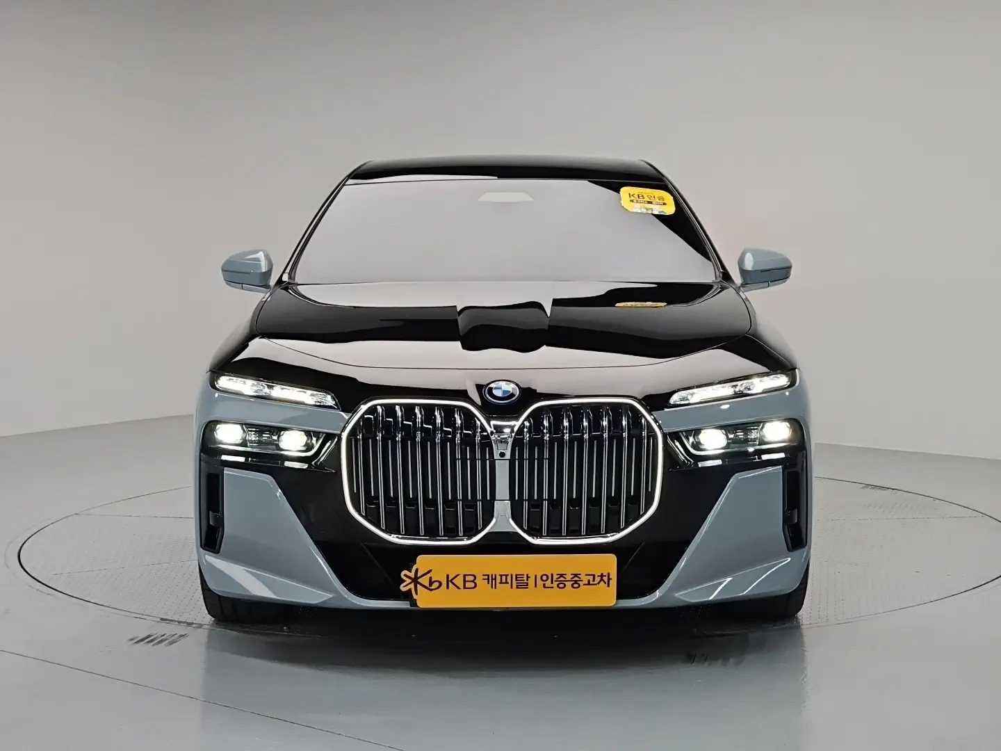 BMW 7-Series 2023