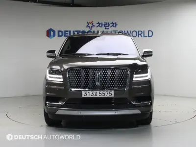 Lincoln Navigator