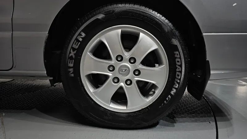 Hyundai Grand Starex