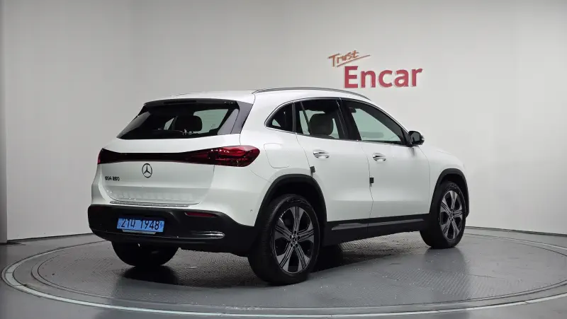 Mercedes-Benz EQA