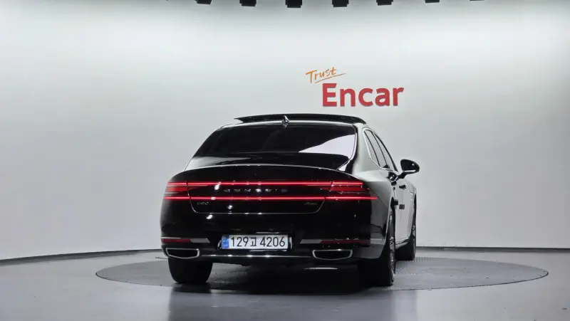 Genesis G90
