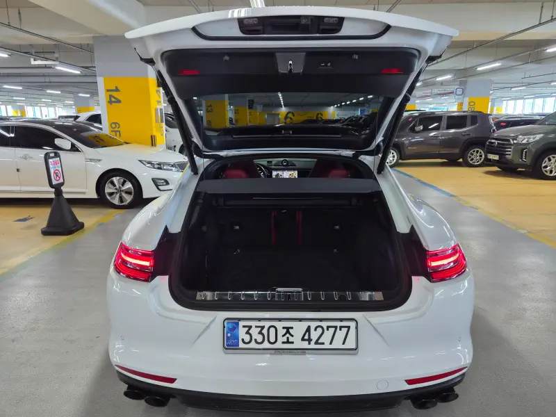 Porsche Panamera