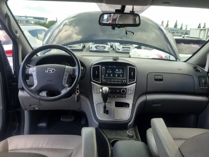 Hyundai Grand Starex
