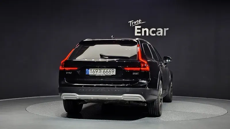 Volvo V90
