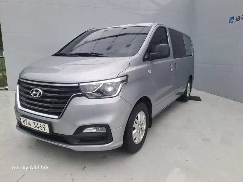 Hyundai Grand Starex