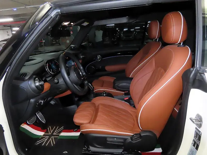 MINI Cabrio