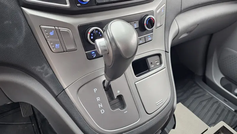 Hyundai Grand Starex