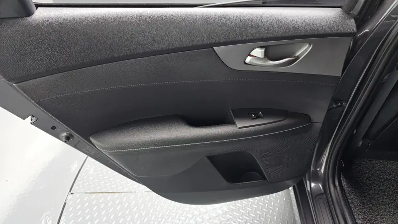 Купить Kia K3 Busan из Кореи