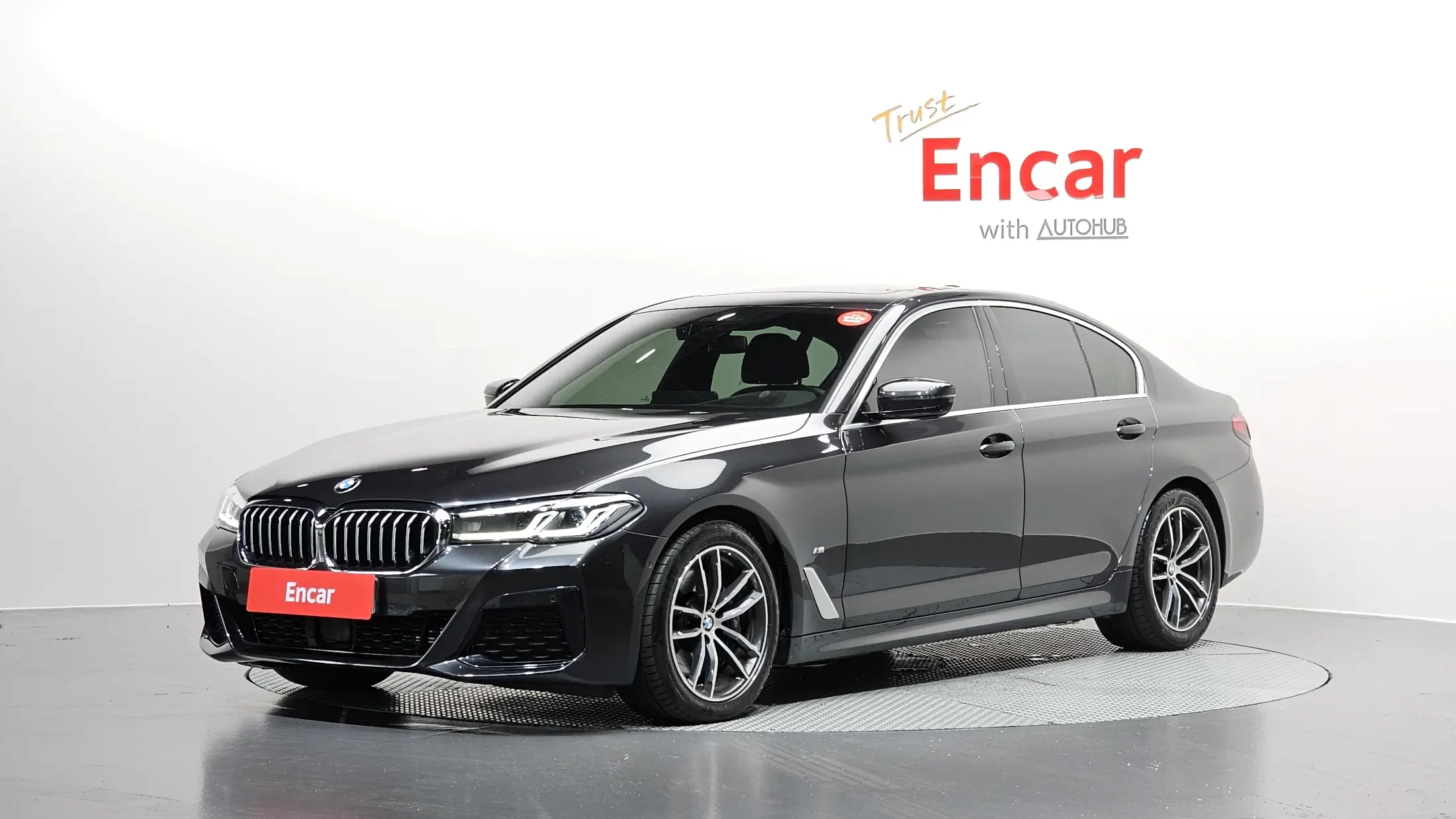 BMW 5-Series 2023