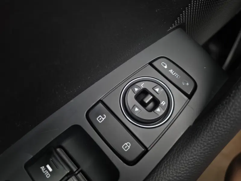 Купить Hyundai Sonata Jeonbuk из Кореи