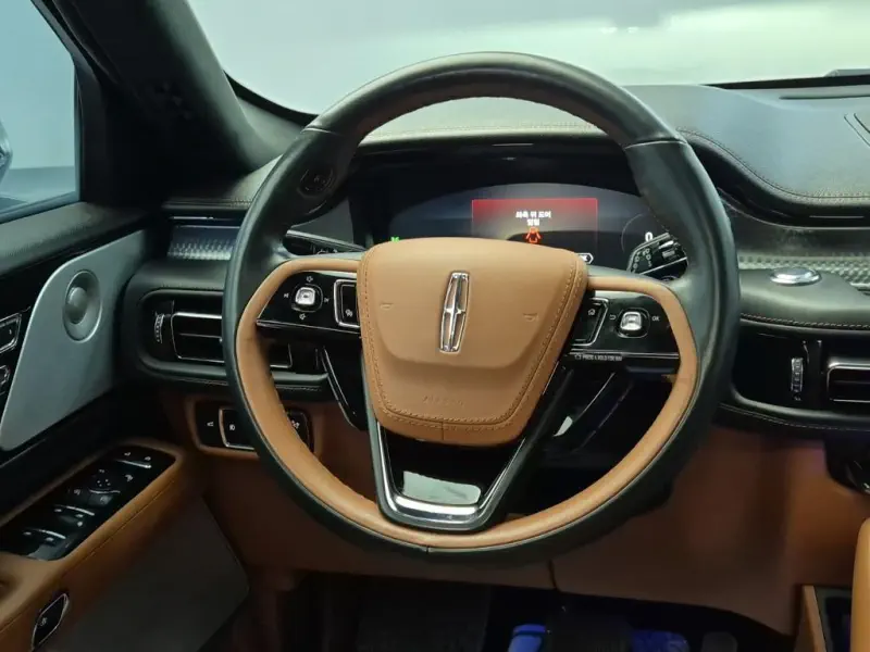 Lincoln Aviator