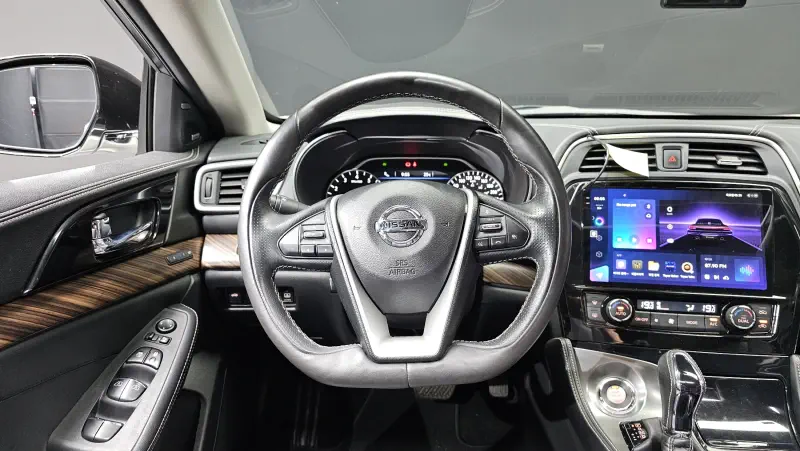 Nissan MAXIMA