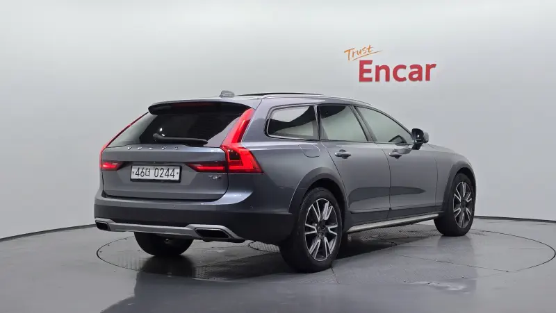 Volvo V90