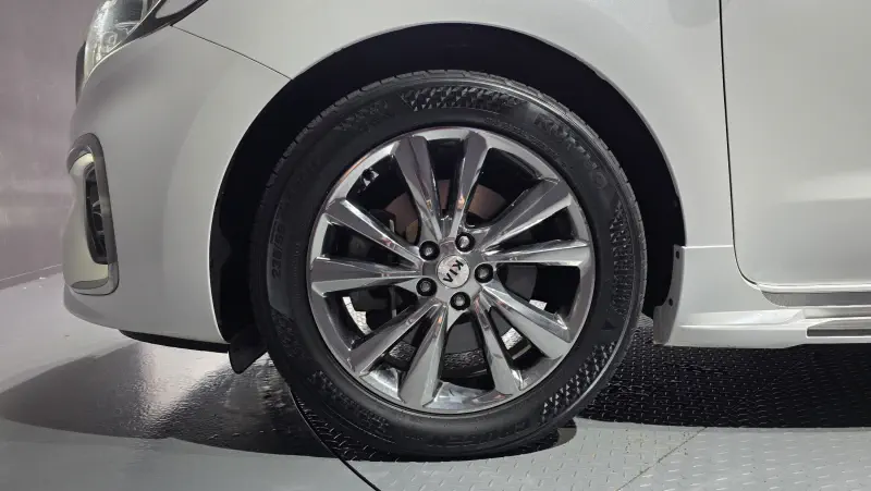 Купить Kia Carnival Daegu из Кореи