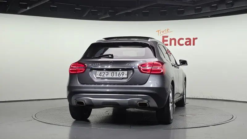 Mercedes-Benz GLA-Class