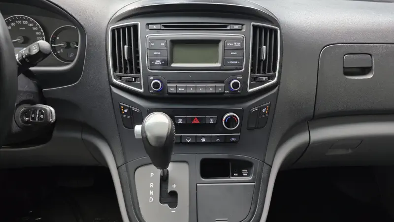 Hyundai Grand Starex
