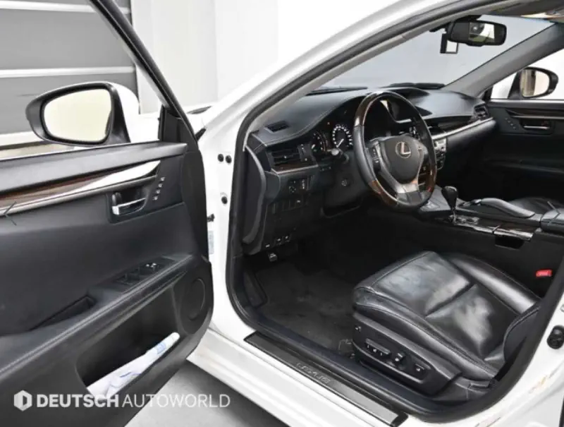 Lexus ES300h