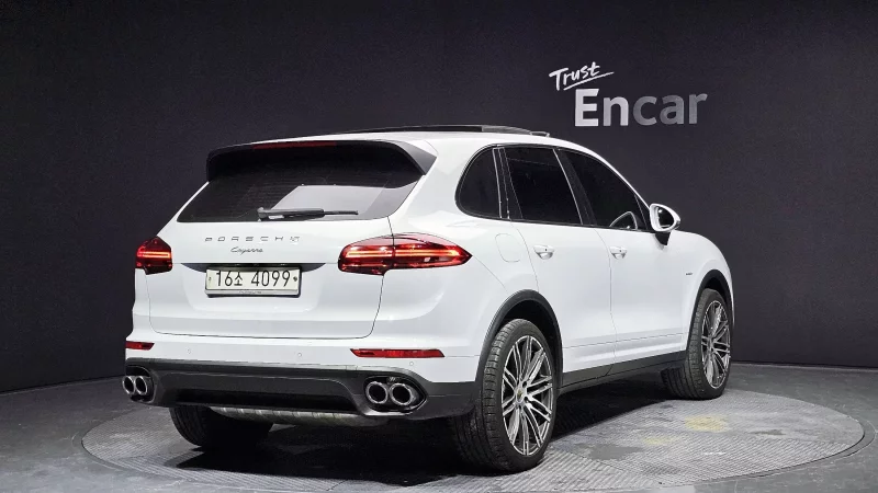 Porsche CAYENNE