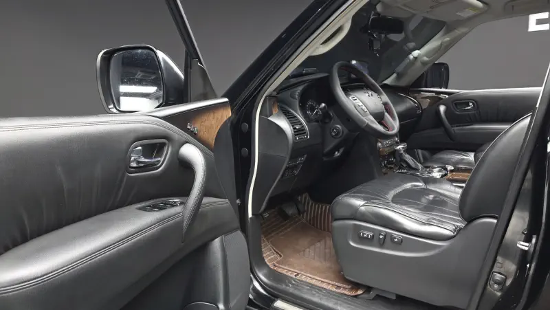 Infiniti QX56