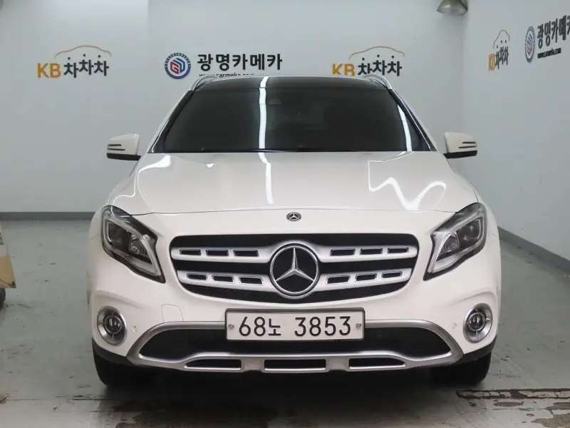 Mercedes-Benz GLA-Class