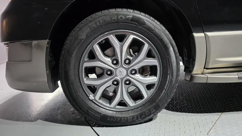 Hyundai Grand Starex