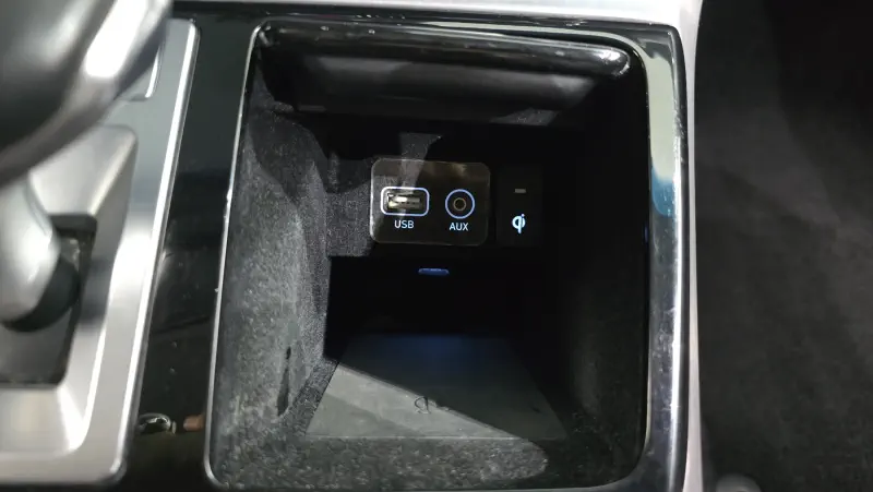 Genesis EQ900