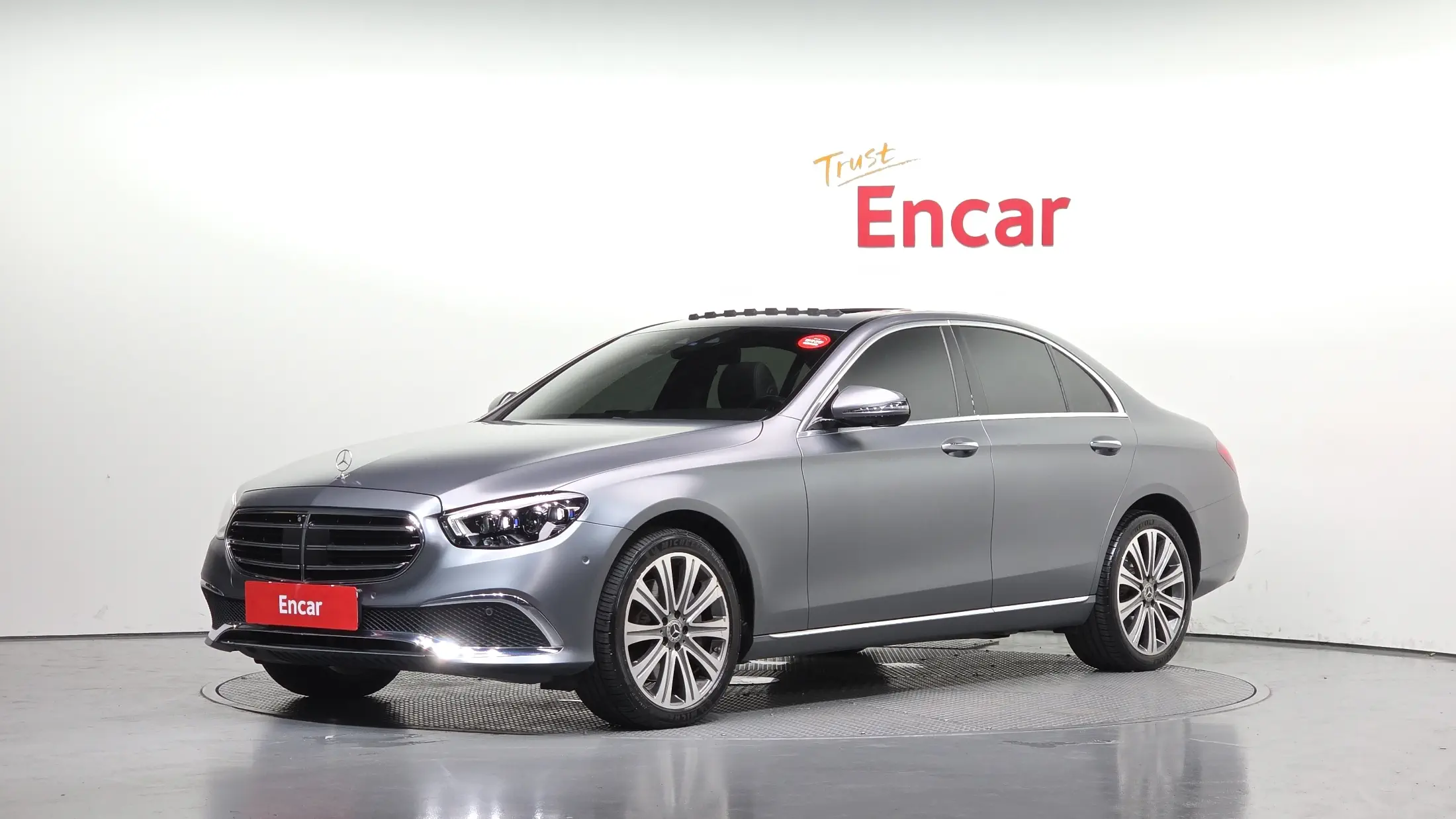 Mercedes-Benz E-Class 2022
