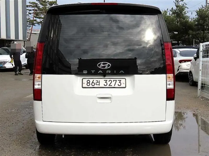 Hyundai Staria