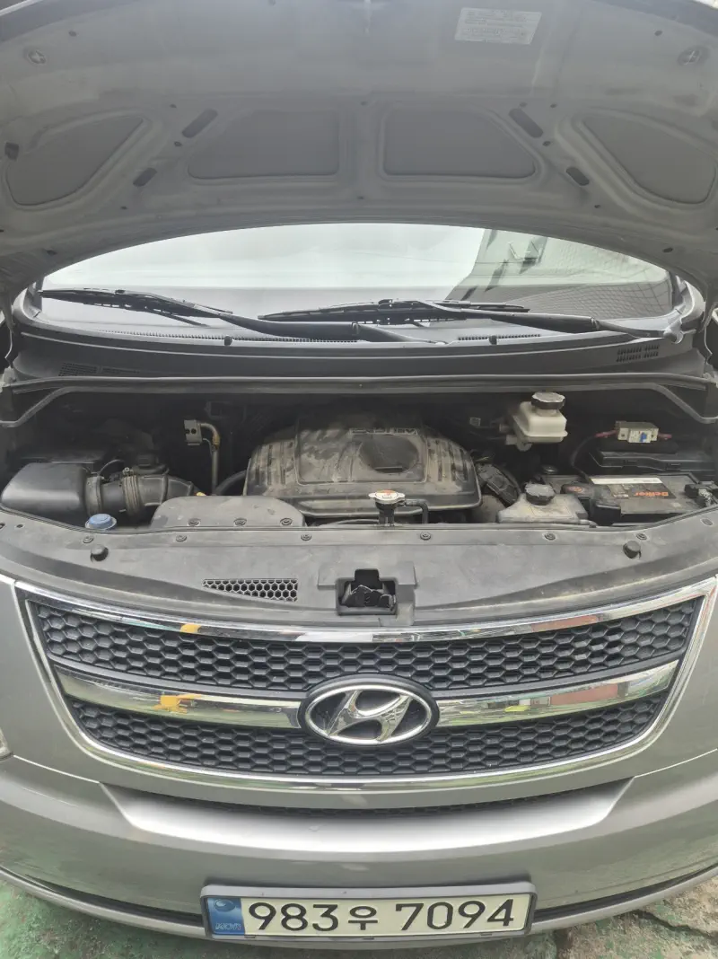Hyundai Grand Starex