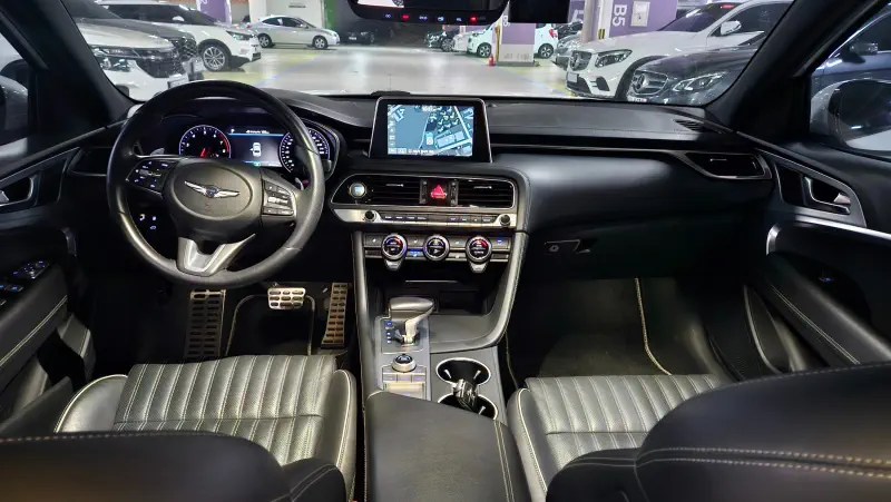 Genesis G70