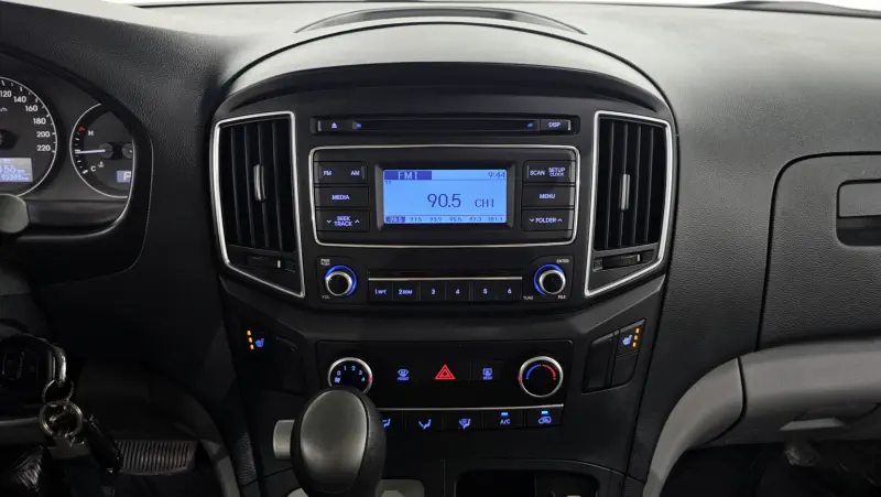 Hyundai Grand Starex