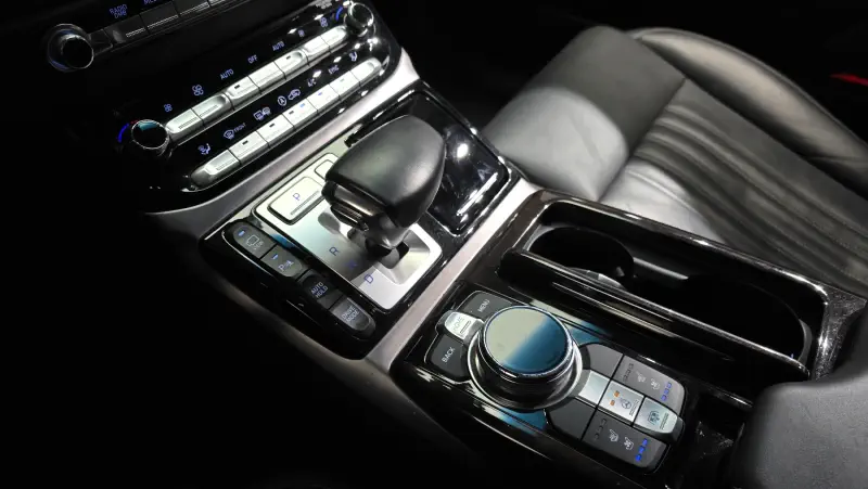 Genesis EQ900