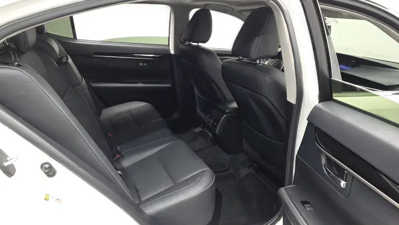 Lexus ES300h