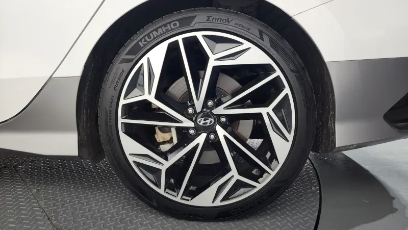 Hyundai Ioniq 6
