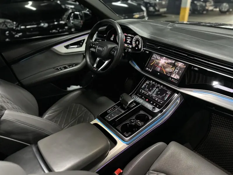 Audi Q8