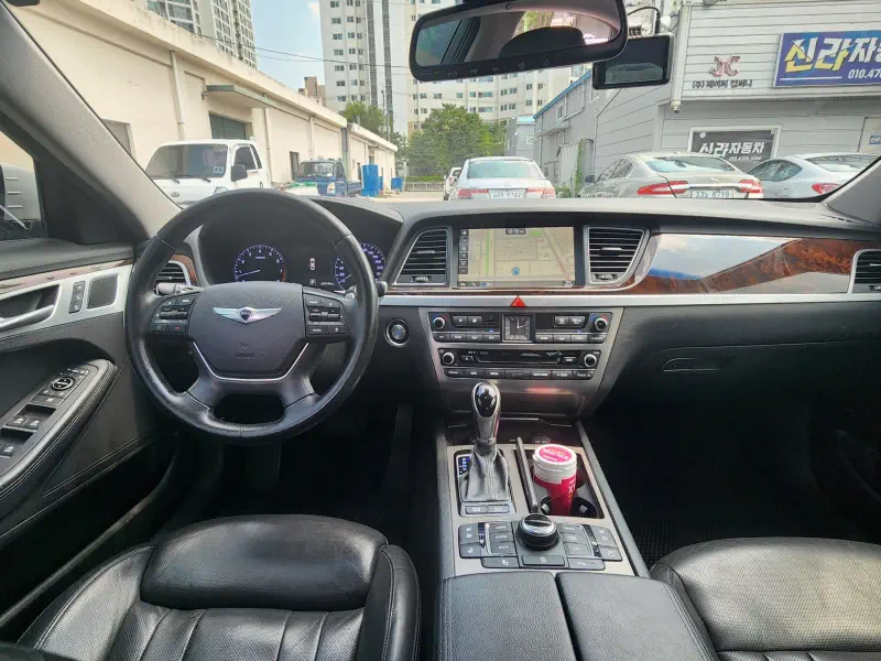 Купить Hyundai Genesis Daegu из Кореи
