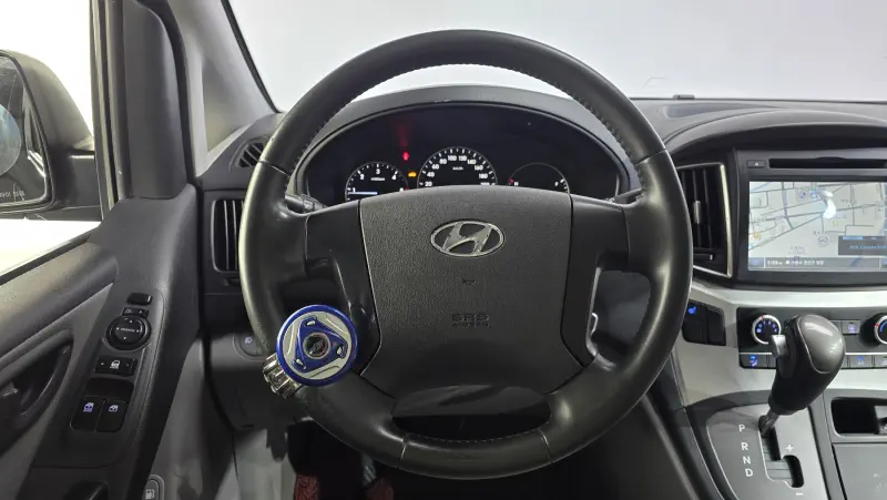 Hyundai Grand Starex