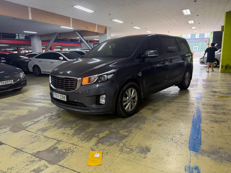Kia Carnival