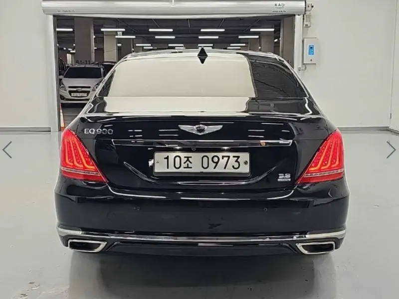 Genesis EQ900