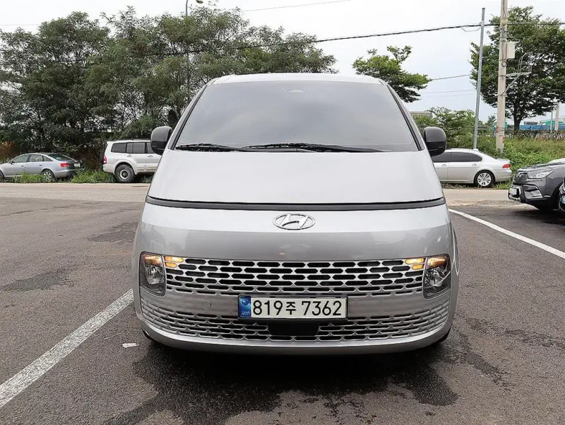 Hyundai Staria