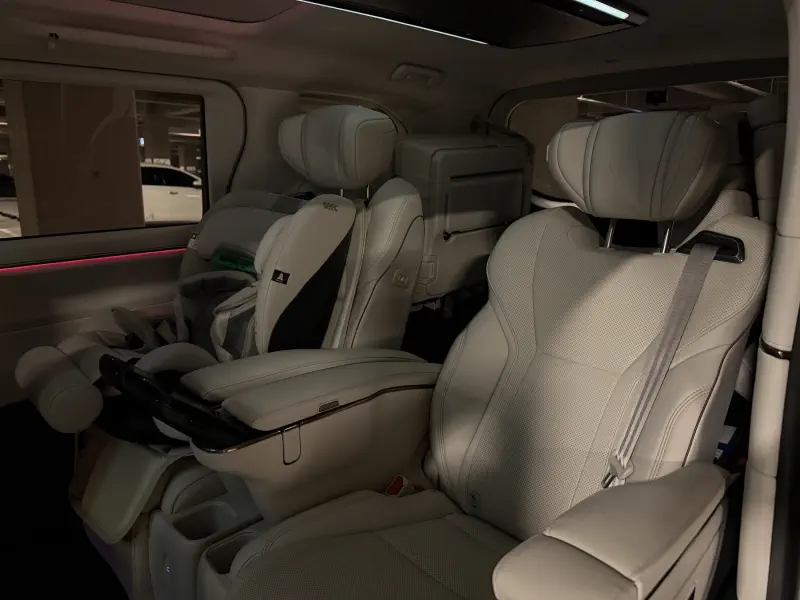 Lexus LM500h