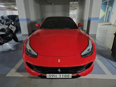 Ferrari GTC4 Lusso