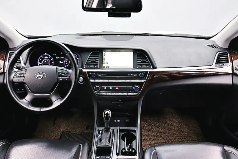 Hyundai Aslan