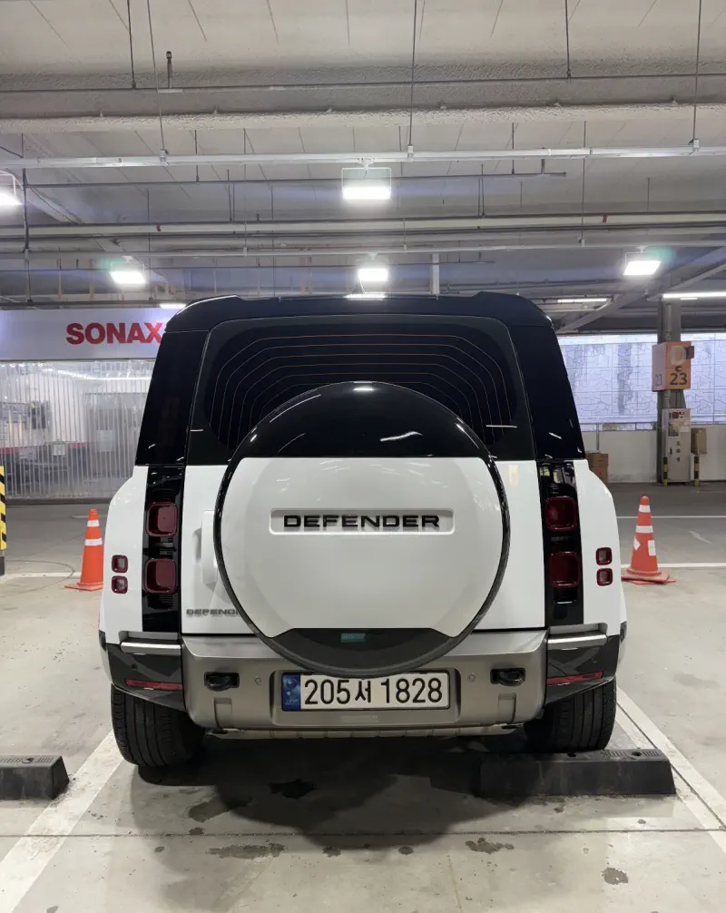 Land Rover Defender