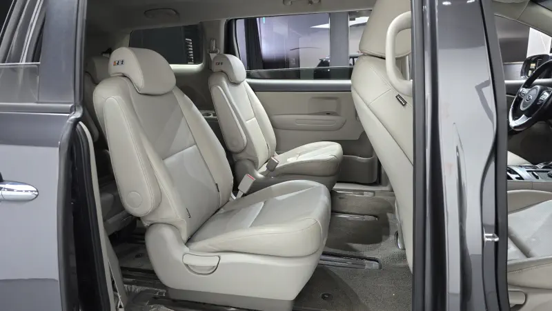 Купить Kia Carnival Gyeonggi из Кореи